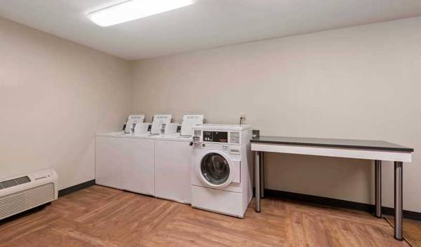 $1,860 / 1br - Fully Furnished Studio! (Charlotte)63925335590787121
