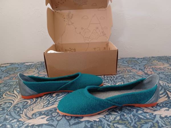 Baabuk Teal Wool Ballerina Shoes, Size 8 (but run small) 1