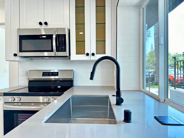 $1,995 / 1br - 1 Dormitorio Brentwood ✶ Unidad Totalmente Renovada (Century City Westwood Beverly Hills)63857624409089122