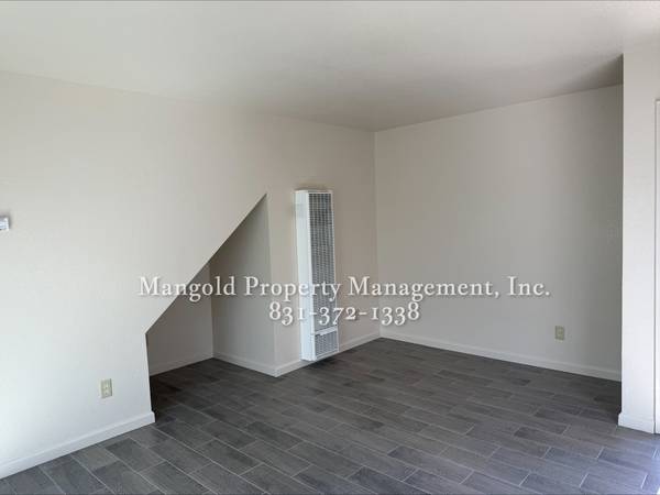 $2,925 / 3br - Three Bedroom Unit Located in Greenfield Neighborhood (Greenfield)64009501377923124