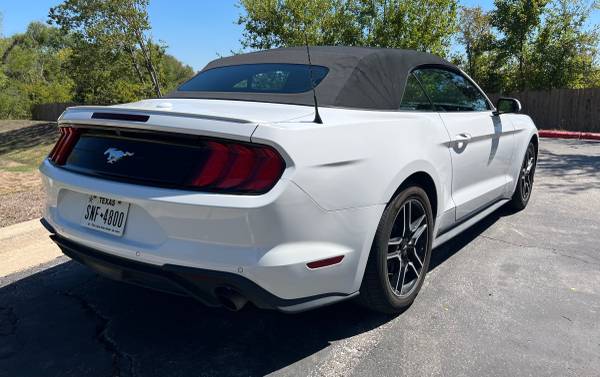 2018 Mustang EcoBoost Convertible - $19,999 (Liberty Hill)63439771116675124