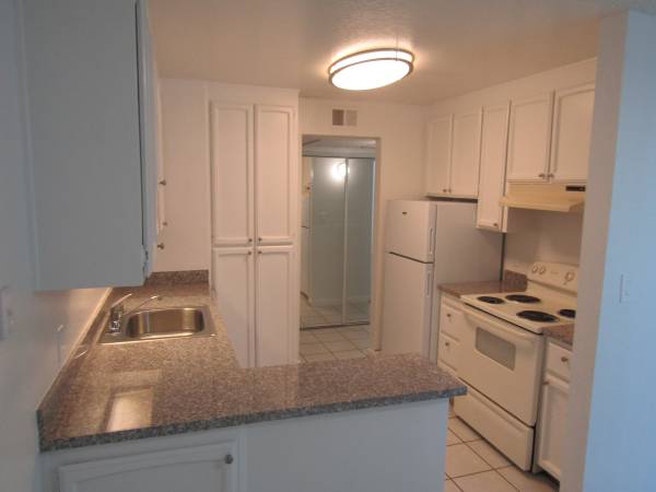 $1,995 / 2br - 980ft2 - 2x2 AVAILABLE (Greenhaven Pocket)63919497447939123