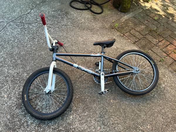 Bicicleta BMX (Haro Forum Partial 20) - $75 (Portland)63470448306179121