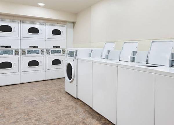 $1,200 / 1br - LOWER 4-WEEK RATE - We also Offer Weekly Rate! >> CALL TODAY! (Chattanooga)63993078909314121