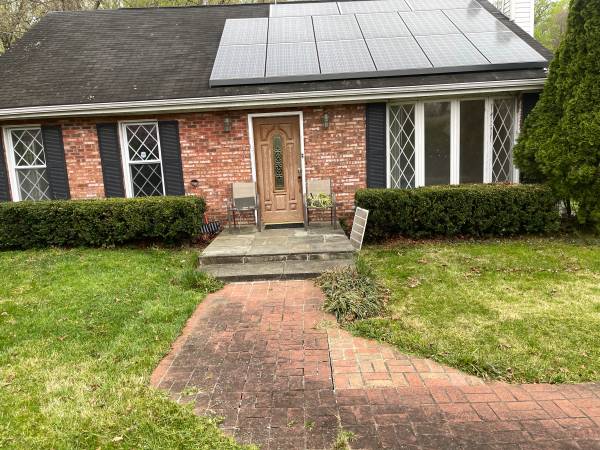 2BR/1 Bath Rental Unit - Private Front Yard and Patio 1