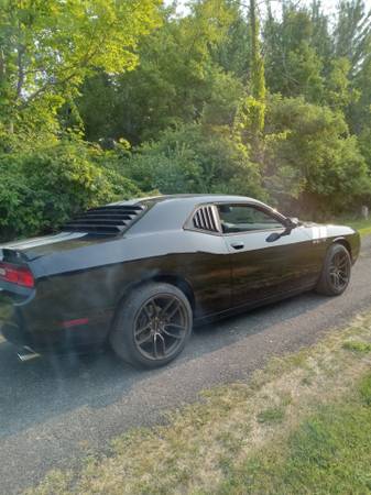2011 Dodge Challenger R/T - $13,50063471635686147123