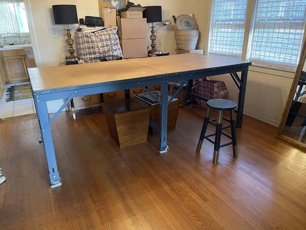 Gran mesa de dibujo - $675 (Echo Park)63471472234755121