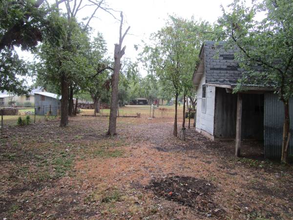 $59,000 / 2br - 880ft2 - Seller will finance 215 W. 13th Coleman, TX 2/1 $59,000 (PENDING) (Coleman, TX)63810575470977124