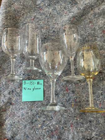 Assorted wine glasses 1