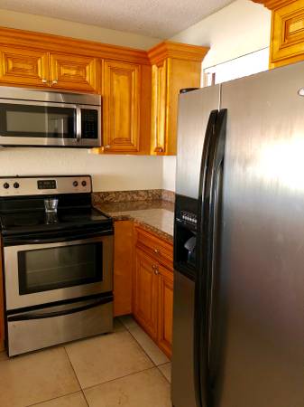 $1,900 / 2br - FREE Locating service Tiled 2/2 free water CALL today (WEST PALM BEACH)64049277203715122