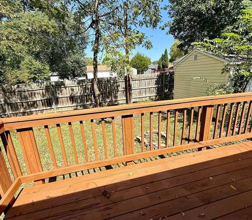 $1,000 / 3br - 1100ft2 - Newly painted home for glowing and shiny (Manassas, VA)64040197018498121