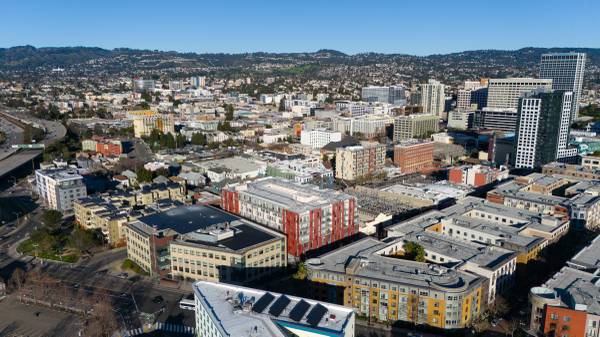 $2,850 / 1br - 862ft2 - One Bedroom-One Bath Top Floor in Uptown with Parking! (oakland downtown)63938629766787122