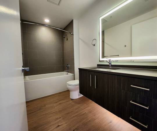 $1,431 / 398ft2 - Cozy Studios Just In Time For Fall! (Portland)63999456814723124