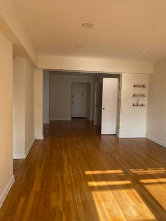 $2,900 / 2br - LARGE 2BEDROOM FOREST HILLS (64 AV YELLOWST FOREST HILLS)63854288631809120