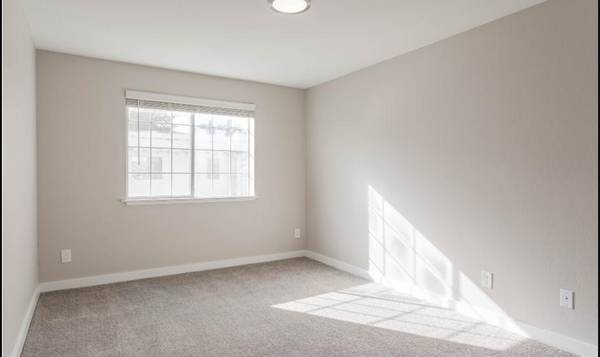 $2,108 / 2br - 889ft2 - Check Out Our New Vibes! (Shoreline)63929301745283120