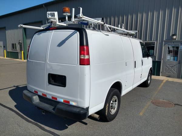 2015 Chevrolet Express 2500 Furgón de carga - $9.999 (Pembroke)63470891423489124