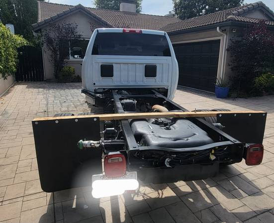 23 RAM 5500 chassis cab - $25,00063624631748611121