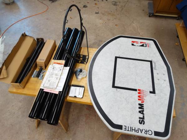 Basketball Pole System with Ratchet Elevator / Brand New / Huffy Sport 1