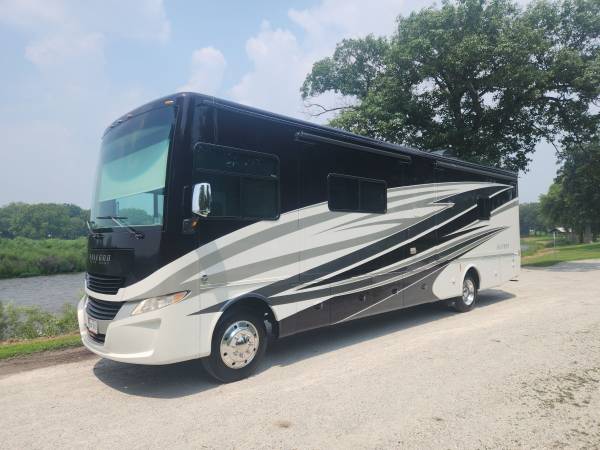 2017 Tiffan Allegro open road - $89,900 (Plainfield il)634714334528011215
