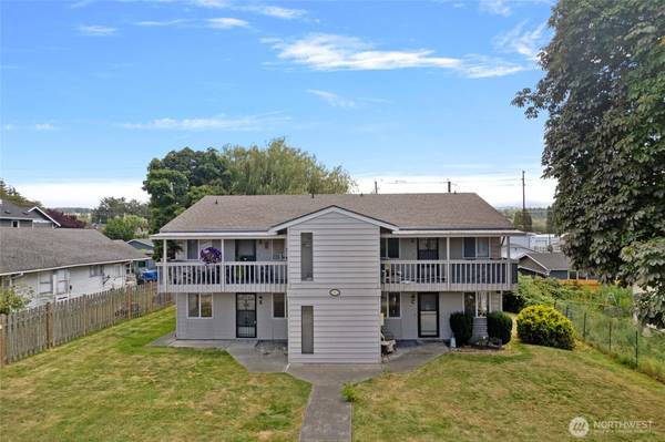 $1,099,000 / 7br - 3456ft2 - JUSTLISTED|Prime Bellingham Fourplex Investment with Growth Potential (Bellingham)64305504269441121