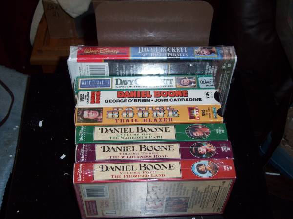 5-VHS MOVIES DANIEL BOONE & 2- Davy Crockett 1
