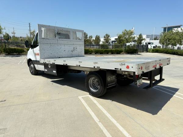 Mercedes Benz Sprinter 2019, diésel turbo de 3.0L, automático, 29.000 millas - $29.500 (Arcadia)63441159241347123