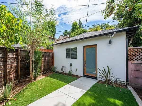$850 / 1br - 550ft2 - -*-*Welcome to this detached 1 bed, 1 bath ADU! (Woodland Hills, CA)63912983641987120