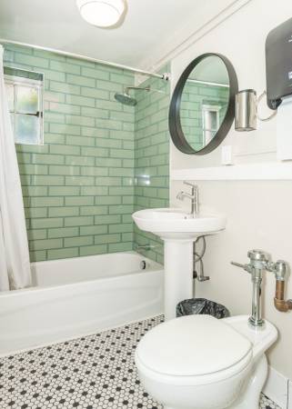 $745 / 168ft2 - Tours Available (single room only 15) One Month Free! (Alphabet Dist./Nob Hill/NW Portland)63672512218497123