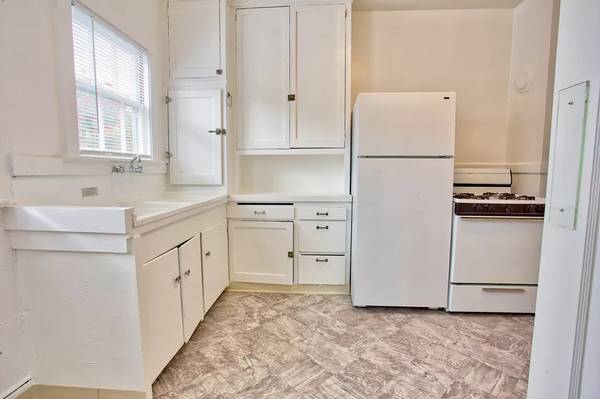 $960 / 2br - New Luxury 1 Bed Apartment close to the vibrant NoHo district! (10908 Hartsook St #306 North Hollywood, CA)63701053976961123