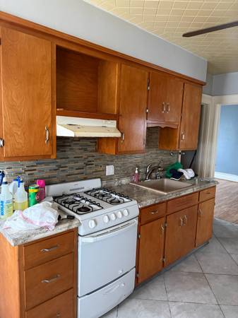 Apartment $1750 1