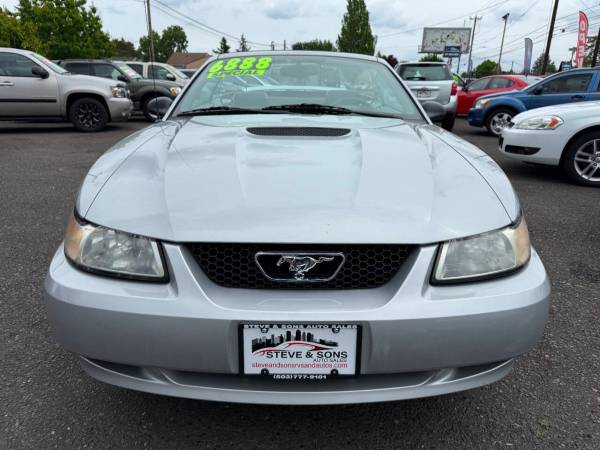 2000 Ford Mustang Base 2 puertas descapotable - $5.995 (Steve & Sons Auto Sales LLC)63470079470595124