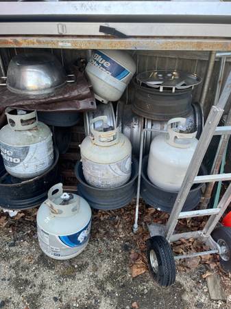 propane tanks 1