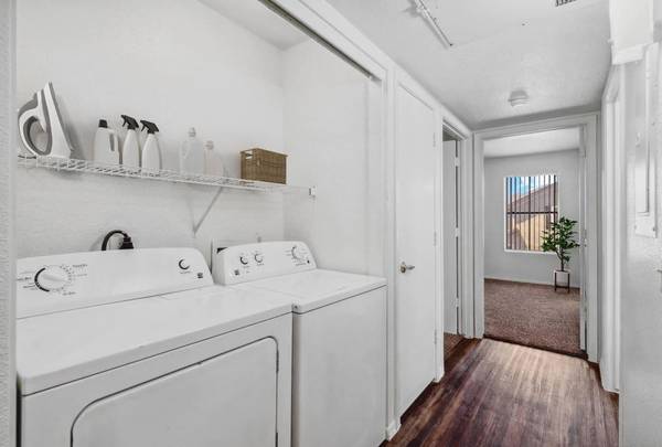 $1,264 / 2br - 976ft2 - Scenic Mountain Views Await at Bella Vita Apartments (Bullhead City)63618517237633121