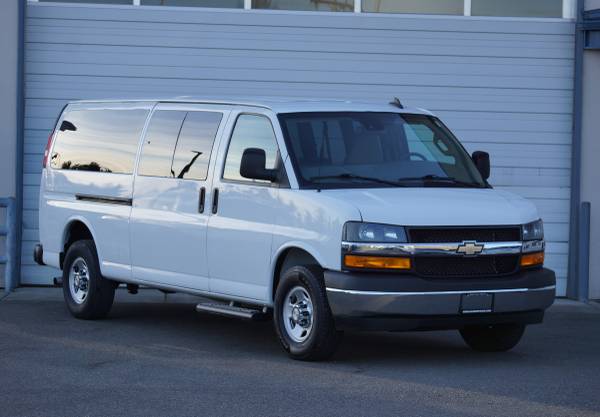 furgoneta Chevrolet Express 3500 extendida de 12 pasajeros 2021, ¡excelentes furgonetas CHEVY! - $26,900 (RAINIERTRUCK.COM)63623493640961122