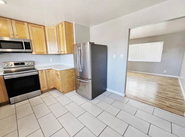 $2,395 / 2br - 800ft2 - Open Sunday: Downstairs 2bd/1bth in Castro Valley (hayward / castro valley)63994098884739124