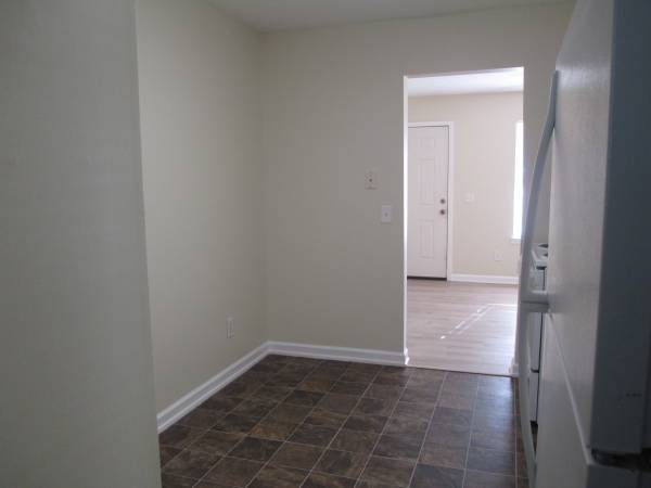 $995 / 2br - 900ft2 - EXPERIENCE FAMILY LIVING IN A 2BR/1BA TOWNHOUSE AT AN AFFORDABLE PRICE (COME HOME AND RELAX IN A CUTE COMFORTABLE TOWNHOUSE 2BR/1BA)63813013138177124