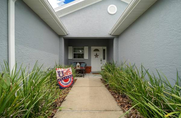 $219,900 / 2br - 2/2 Beautiful Home in Prestigious 55+ Community (Ocala)63693484409603123