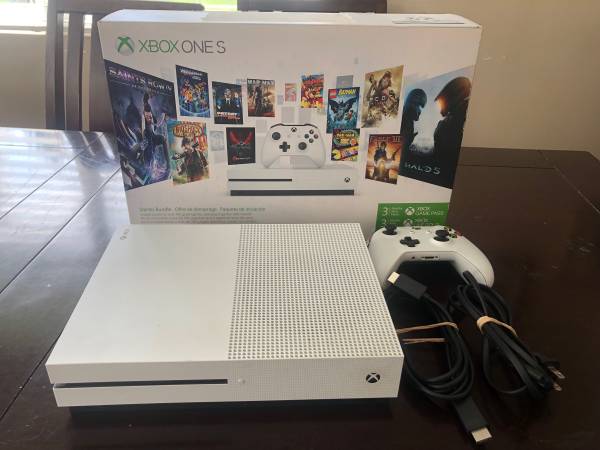 XBox One S 1 Tb Model 1681 1