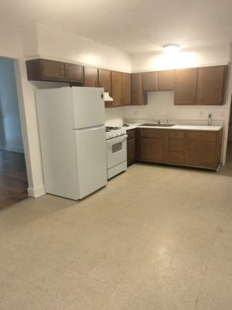 $1,200 / 3br - 3 bedroom ranch home (Price Hill)63974472052098122