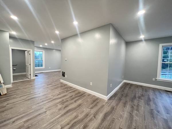 $1,800 / 800ft2 - Burlington Office for Rent! (Burlington)63996406205186120