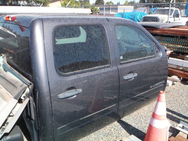 2008 chevy pick up doors 1