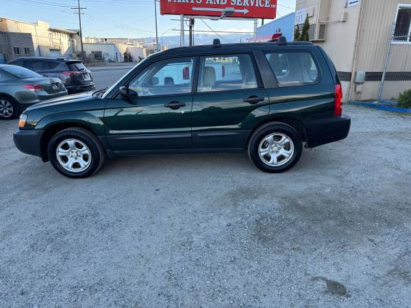 2005 Subaru Forester XT 1