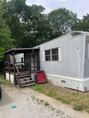 $505 / 2br - Mobile Home Needing Rehab at Lot 2 in Modernaire (Lafayette)63902944216194120