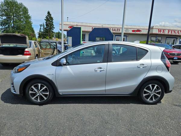 **Super Sale** 2018 Toyota Prius c Three **Financiamos** - $17,999 (#1 Pre-Owned Selection baysideautosales.)63623524844545121