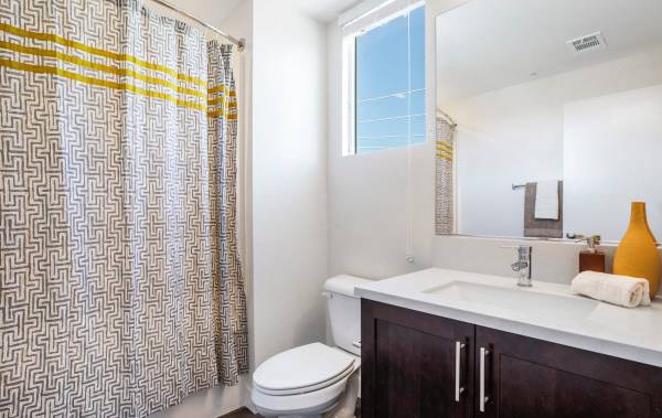 $2,999 / 2br - 1116ft2 - View, BBQ/Picnic Area, Assigned Covered Parking (Thousand Oaks)63668253655683120
