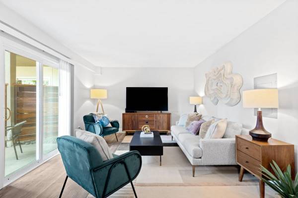 $1,998 / 500ft2 - Microondas, Armarios Grandes, Centro de Fitness, Aire Acondicionado (Apartamentos Veranda La Mesa)63865483112321121