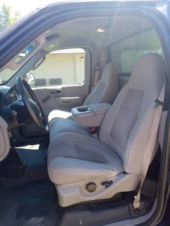 2002 Ford f150 xl 4x4 one owner - $5,900 (Puyallup)63617275985153122