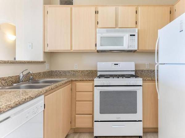 $2,360 / 1br - 599ft2 - Work Hard - Live Smart * Discounted rents ~ Call today for details! (dublin / pleasanton / livermore)63847328398081123