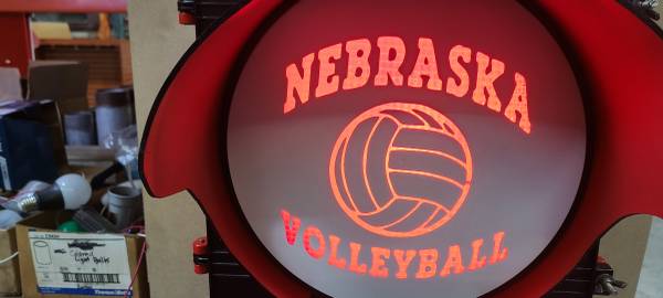 HUSKER  VOLLEYBALL CAVE LIGHT 1