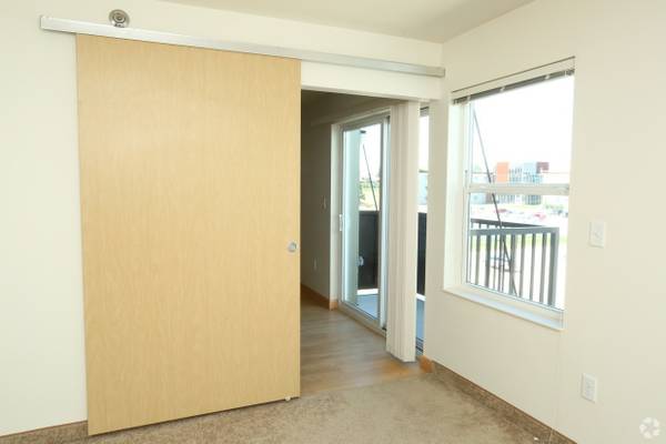 $920 / 1 dormitorio - 728 pies² - 1/BD 1/BA, distribución y arquitectura modernas, ascensor (705 E Highland Dr, Williston, ND)63180337069315123